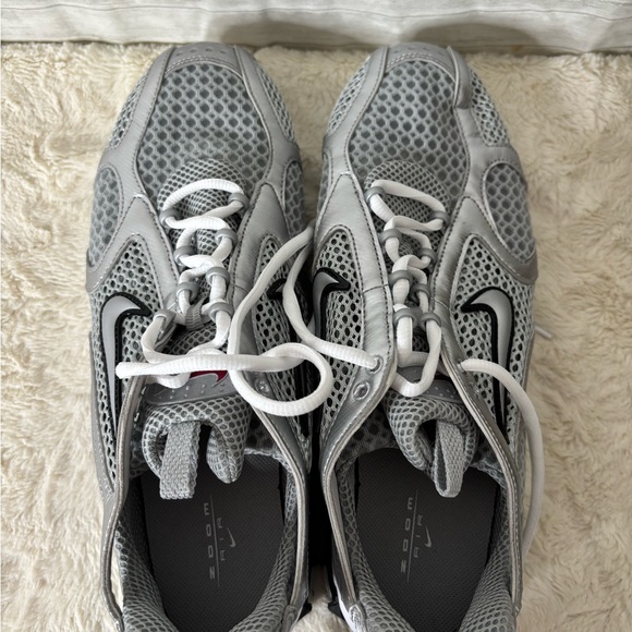 Nike Gray and White Mesh Sneakers(A142) main image 4